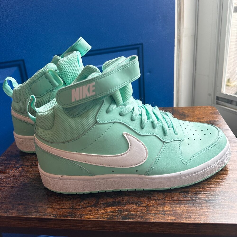 Nike Court Borough Mid 2